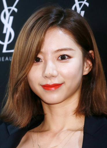 女優のパク・スジンら、「イヴ・サンローラン」のイベントに出席