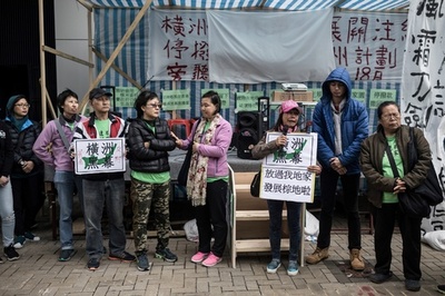 政府が立ち退き迫る香港の村、家を守る村人の闘い