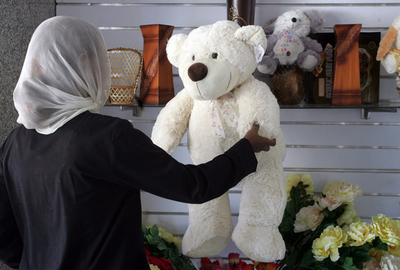 テディベアに「ムハンマド」で禁固刑、英教師にスーダン大統領が恩赦