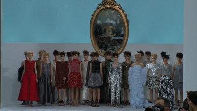 動画：カール・ラガーフェルドが語る、「シャネル」14/15年秋冬オートクチュール