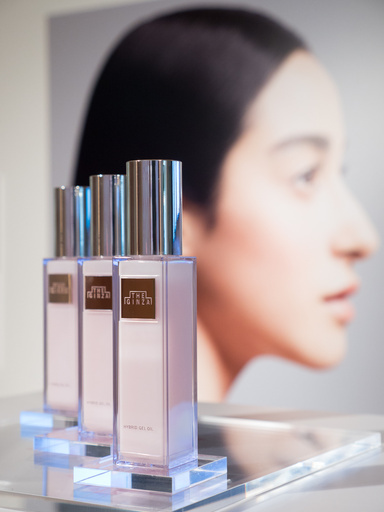 国木田独歩の玄孫も登場、資生堂「ザ・ギンザ コスメティックス」新製品発売会