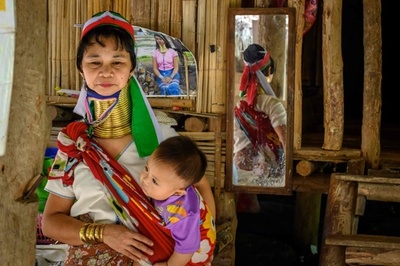 観光客のための「山岳民族の村」 コロナ禍で閑散