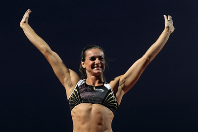 イシンバエワが女子棒高跳び5度目の優勝、IAAFワールド・アスレチック・ファイナル