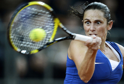 イタリアと米国は1勝1敗で初日を終える、フェド杯