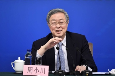 中国経済は安定しながら緩やかに成長　中国人民銀総裁