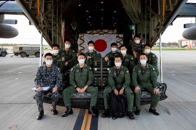 支援物資積んだ自衛隊機、豪基地経由しトンガへ