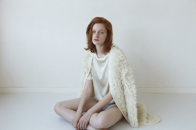 休日のファッションを提案、ベイクルーズが新ブランド「Lami」