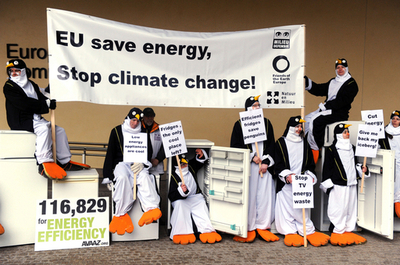 「ペンギンも難民」、国際環境NGOが温暖化防止訴える ベルギー