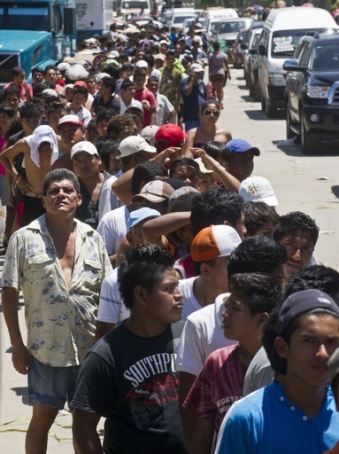 メキシコ、暴風雨の死者80人に 新たな熱帯低気圧発達の恐れも