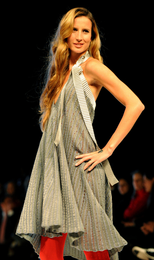 ＜ボゴタ・ファッションウィーク＞Pepa Pomboら、新作を発表