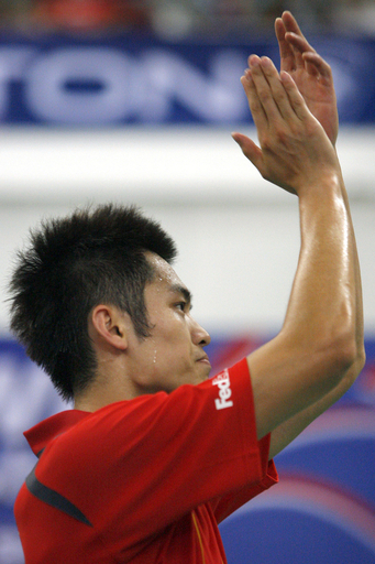 リン・ダン ストレート勝利でシングルス決勝へ