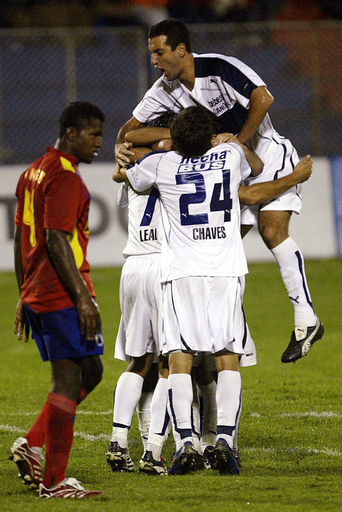 ＜サッカー 07リベルタドーレス杯南米選手権＞ヒムナシア・ラ・プラタ デポルティボ・パストに快勝 - コロンビア