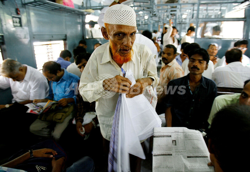 ムンバイの列車爆破テロから1年