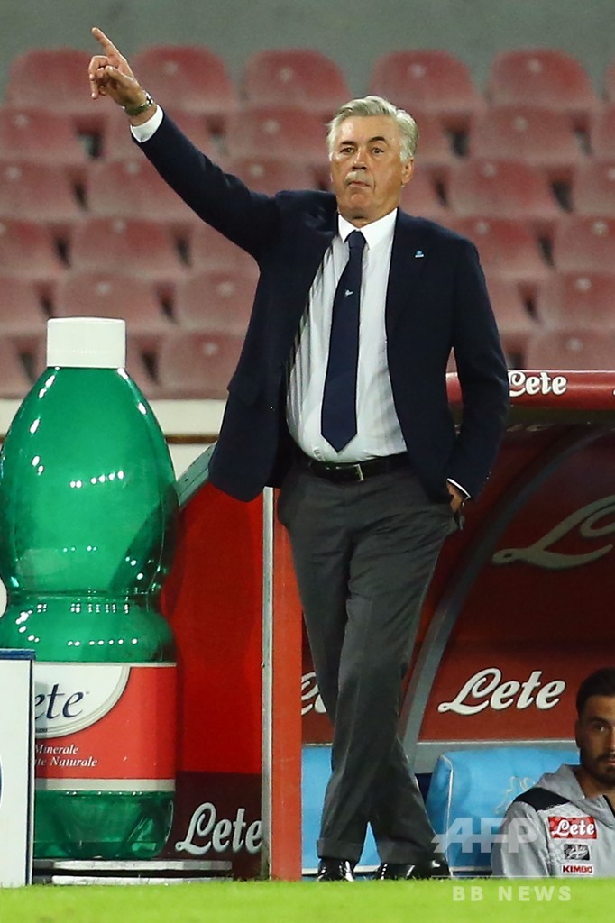 メルテンスの劇的弾でナポリがドロー、ミランは逆転勝ちで5位浮上