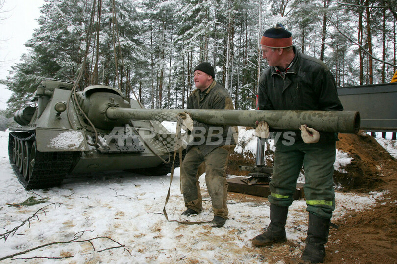 第2次大戦の戦車、博物館改修でお引っ越し