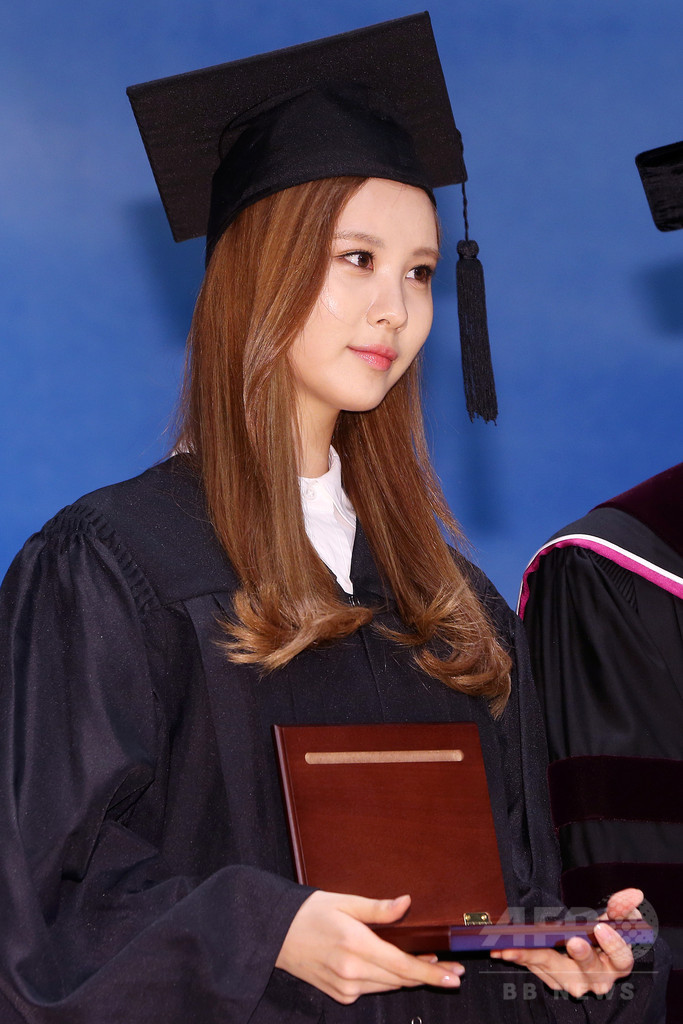 少女時代ソヒョン、大学卒業式で功労賞を受賞
