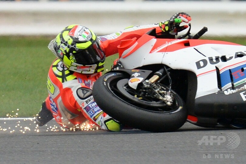 ビニャーレスが圧巻の英国GP制覇、スズキに約10年ぶりのタイトルもたらす