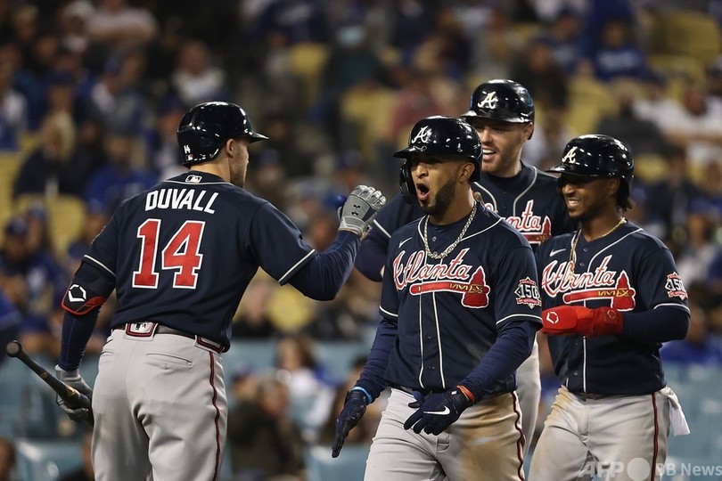 ブレーブスがWSへあと1勝、王者ドジャースは崖っぷち