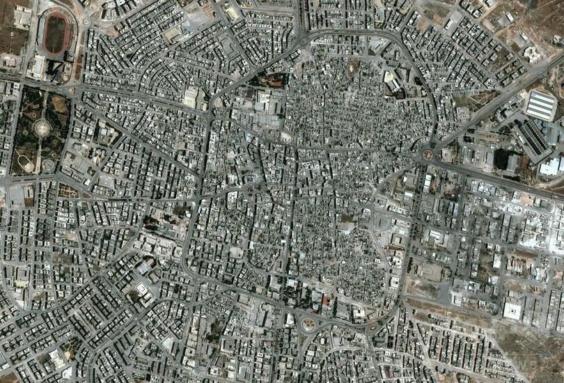 シリア反体制派支配下の刑務所に空爆、16人死亡