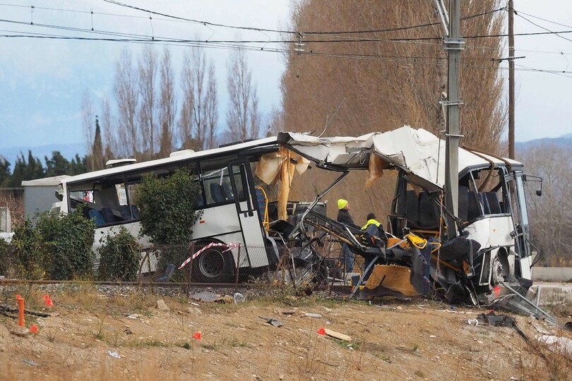 南仏スクールバスと列車の衝突事故 死者増え5人に 写真7枚 国際ニュース Afpbb News