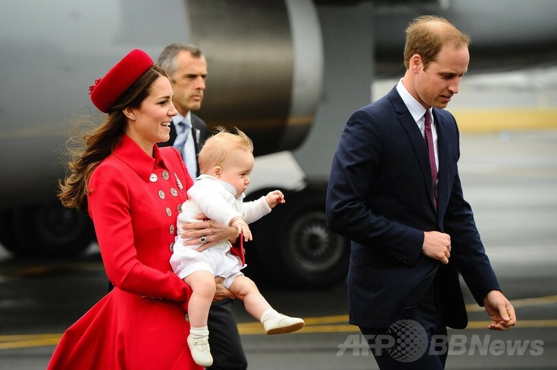 ジョージ英王子がNZ到着、初の外遊開始