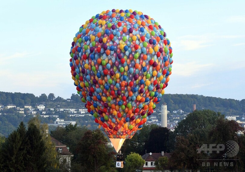 風船の束でふわり ドイツで熱気球の国際大会 写真6枚 国際ニュース Afpbb News