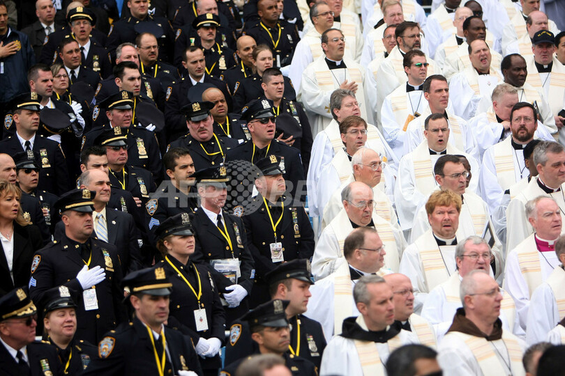 ローマ法王、訪米最終日にNYヤンキースタジアムで屋外ミサ