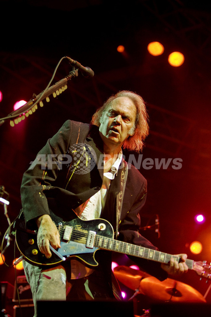 北欧最大の野外音楽フェス「ロスキレ・フェスティバル」3日目、ニール・ヤングら登場