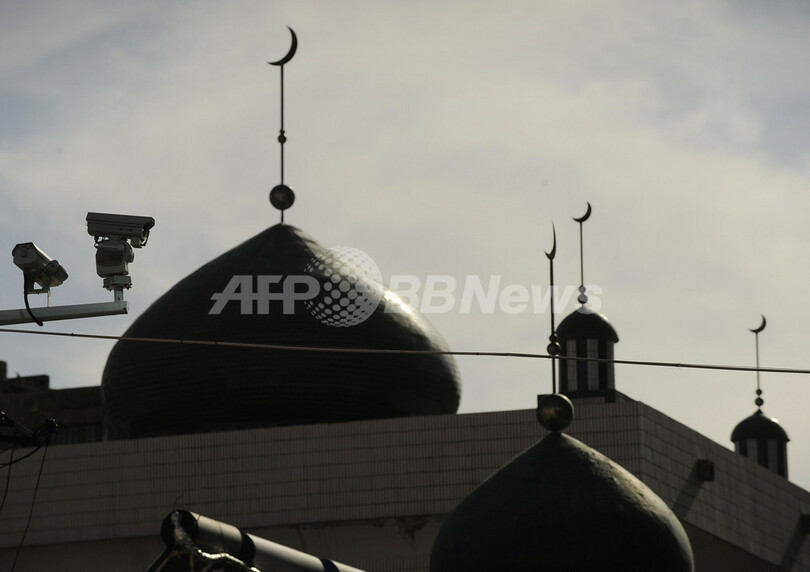 ウルムチに監視カメラ4万台、新疆暴動から1年