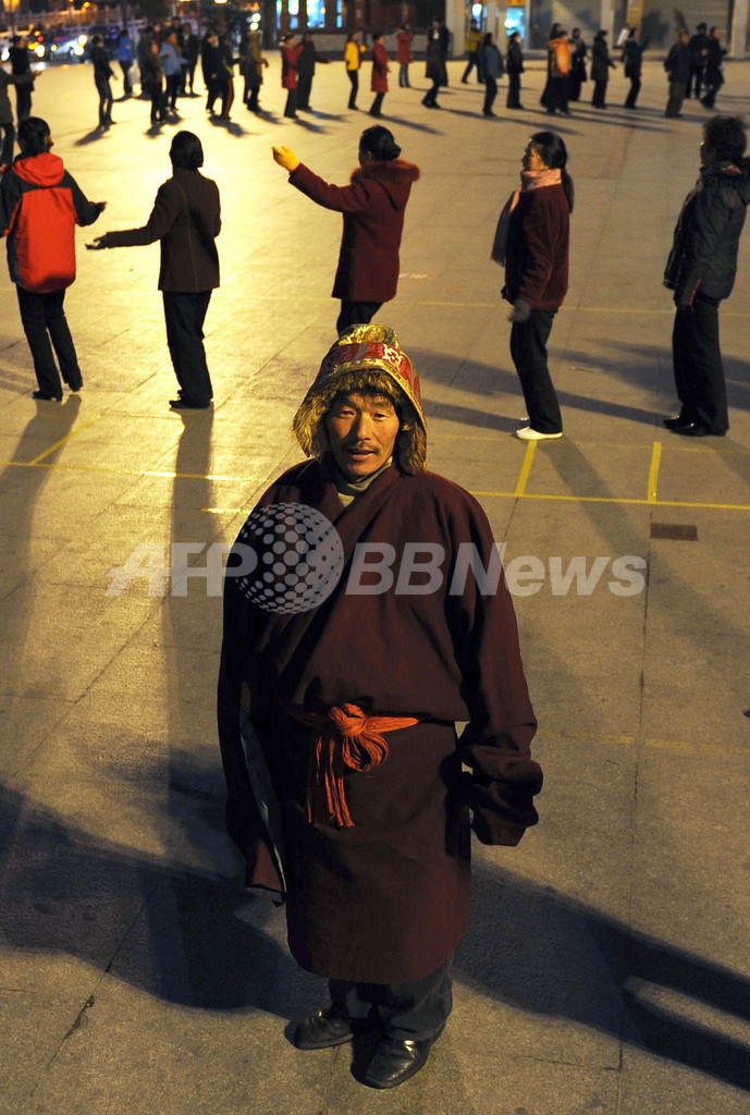 チベット人僧侶らの抗議行動うけ厳戒態勢、中国四川省