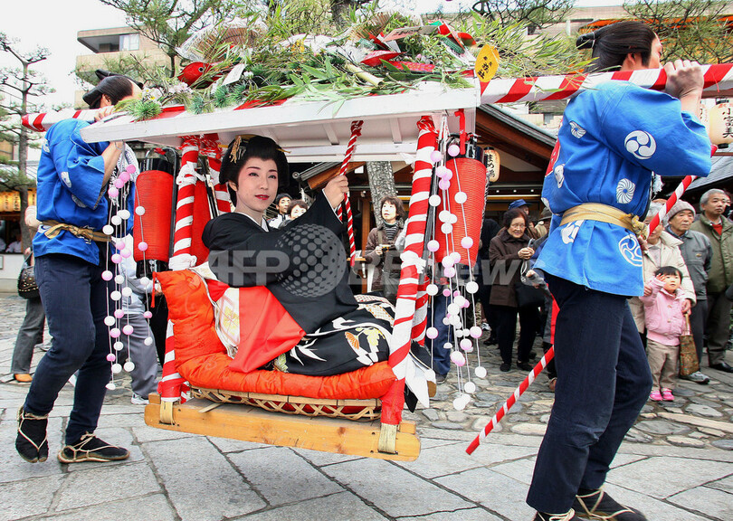 「十日戎」、映画村の女優さんが練り歩く - 京都