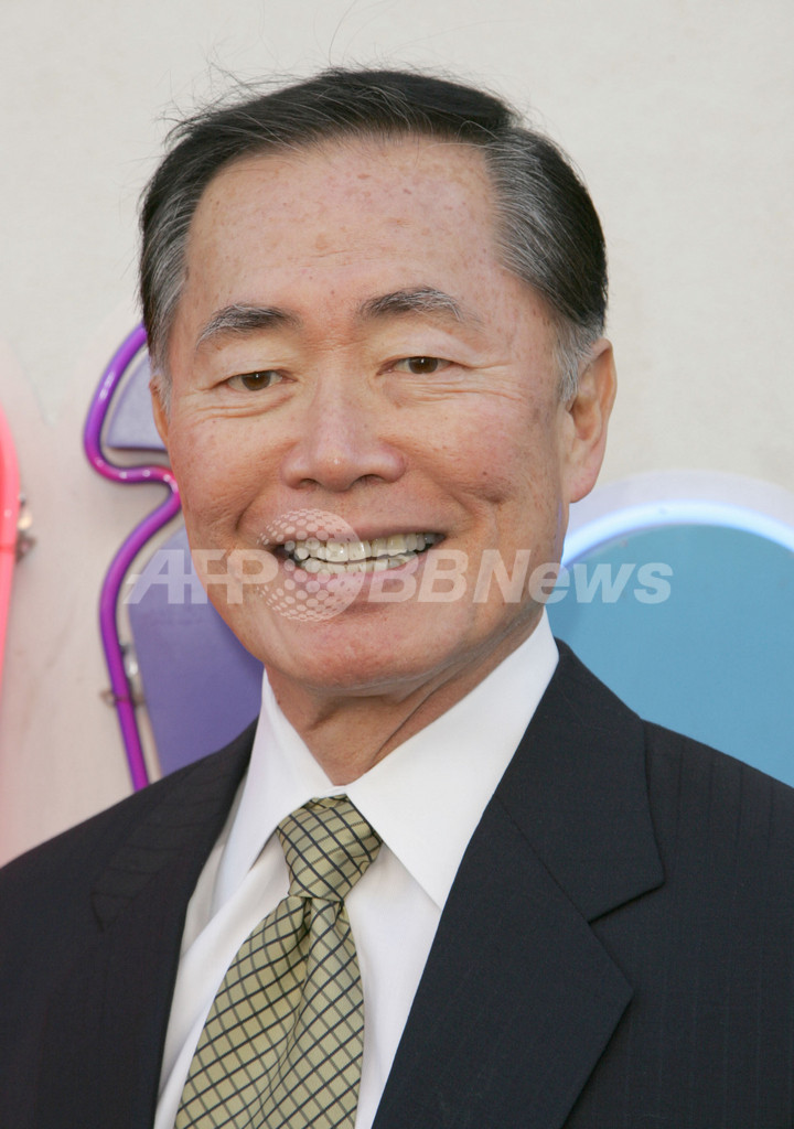 TVドラマ「ヒーローズ」の撮影終了パーティーで出演者らが登場 - 米国