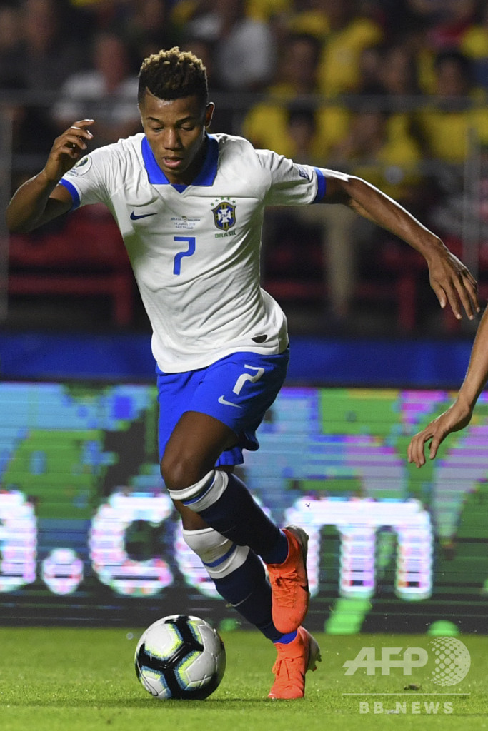 ブラジルがコパ・アメリカ白星発進、コウチーニョが2発