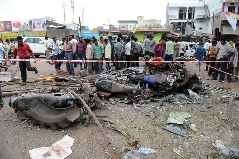 インドの飲食店でガス爆発、85人死亡
