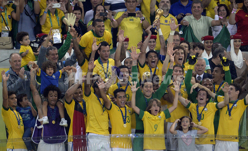 ブラジルが3得点でスペインを圧倒、コンフェデ杯3連覇