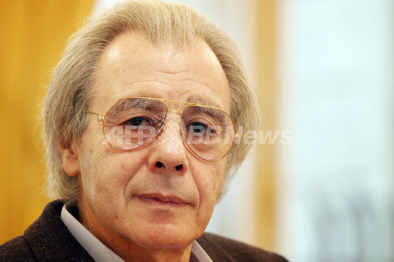 ＜第15回ジュール・ヴェルヌ映画祭＞作曲家 ラロ・シフリン、コンサートで指揮を執る － フランス