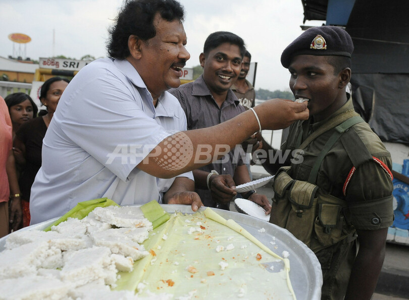 スリランカ政府、LTTEとの内戦終結を宣言