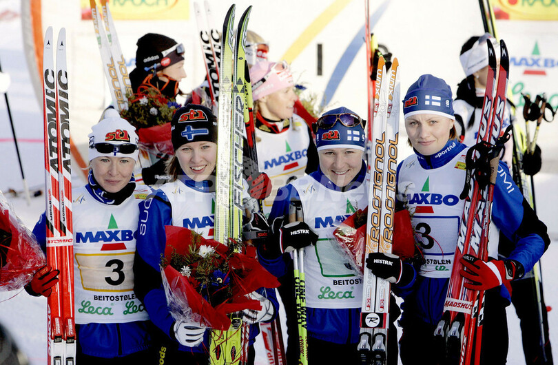 ノルウェーI W杯第2戦・女子4x5キロメートルリレーで優勝