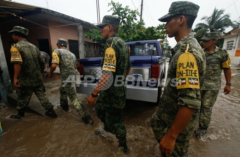 メキシコ東部で地滑り、13人死亡 ハリケーンで豪雨