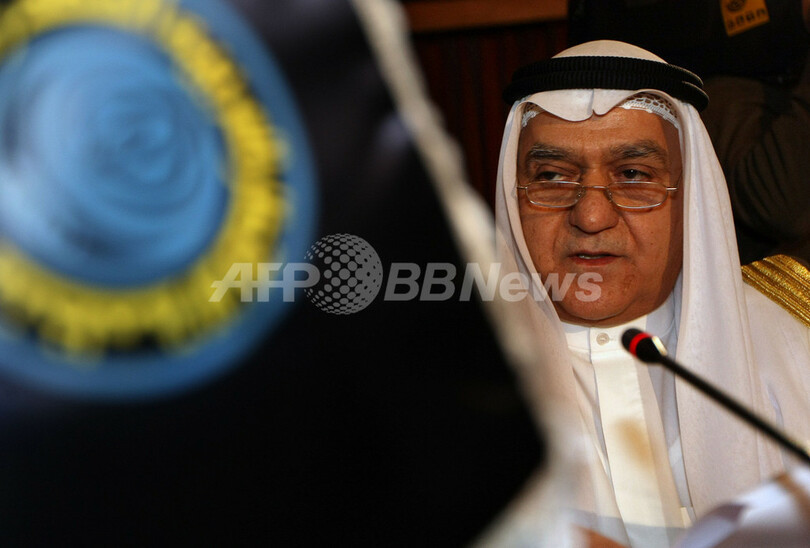 OPEC緊急会合、生産量維持で合意 価格下落への対応策は次回会合で