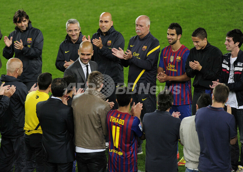 メッシがリーグ戦シーズン50得点に到達、ペップはファンに別れ