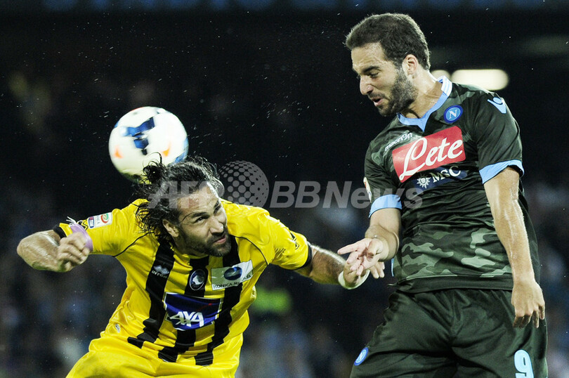 ナポリが開幕3連勝！アタランタ破り単独首位に