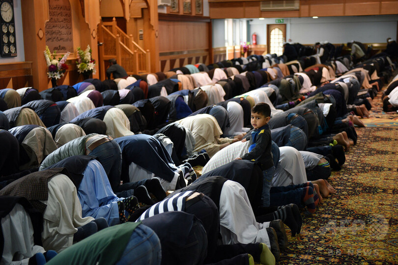 英国のイスラム教徒、27％がパリ襲撃事件の動機に「共感」