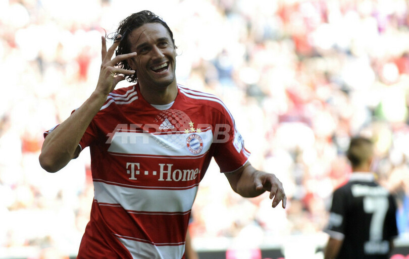 バイエルン・ミュンヘン 4得点を挙げてフランクフルトに快勝