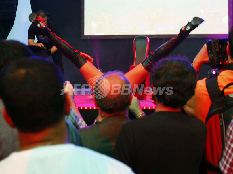 性がテーマの見本市「エロチカ・ドリーム」、仏ニースで開幕