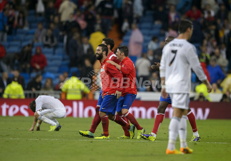 レアルがダービーで敗戦、アトレティコがリーグで14年ぶり白星