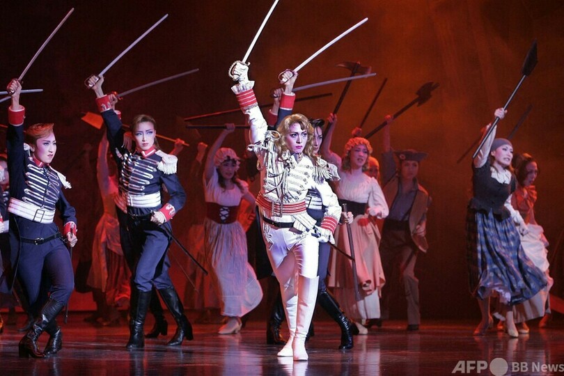 漫画「ベルサイユのばら」、誕生50周年 革命的作品