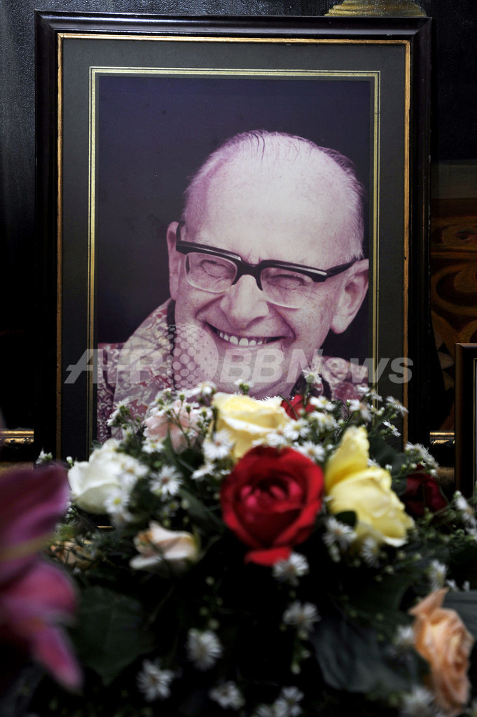 SFの巨匠クラークさん「最後の旅」へ、スリランカで葬儀