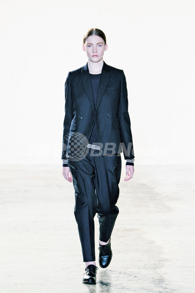 ＜senken h 135＞「グリーン」の2人が再始動、「最先端より幸せな服作り」／「ハイク」吉原秀明さん、大出由紀子さん