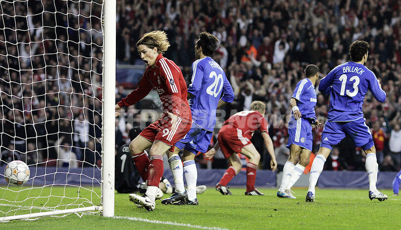 リバプール チェルシーとの第1戦は引き分けに終わる